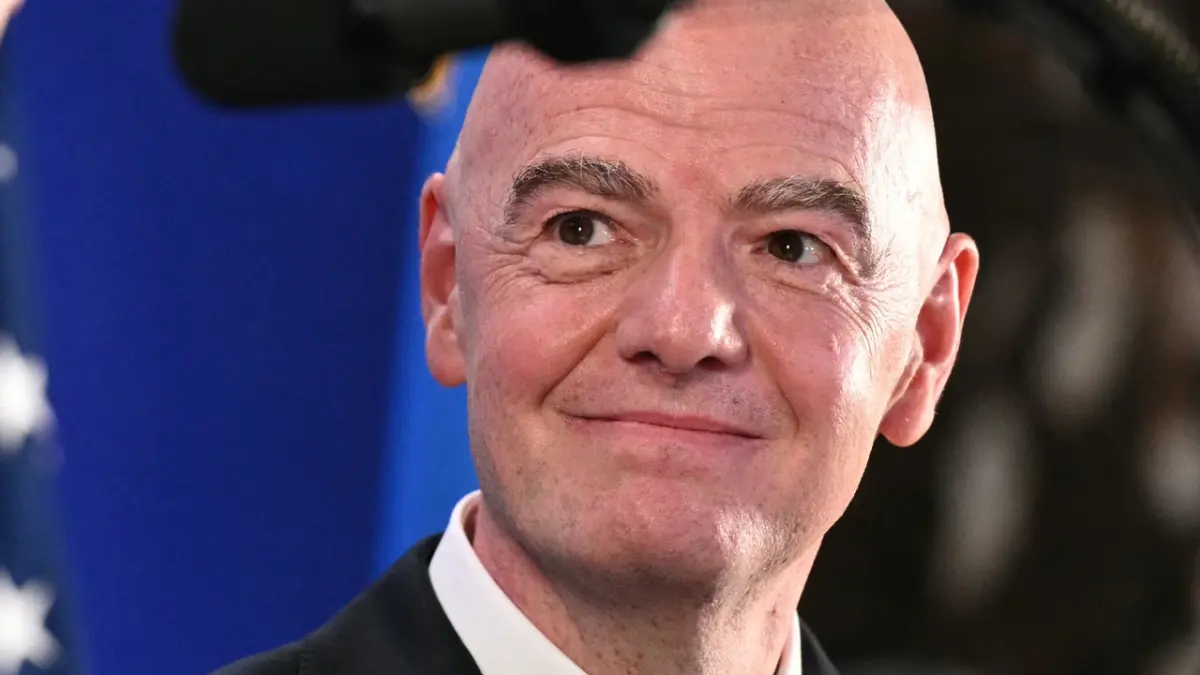 Hoe de voetbalwereld in een paar dagen ontplofte: dit was de week van Infantino
