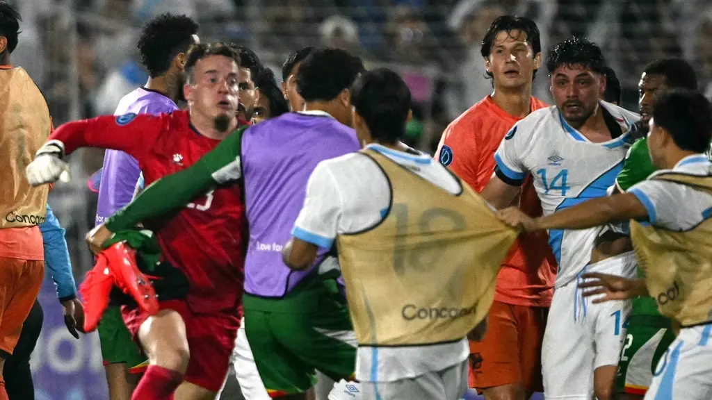 Infantino veroordeelt racisme jegens Surinaamse voetballers en belooft actie